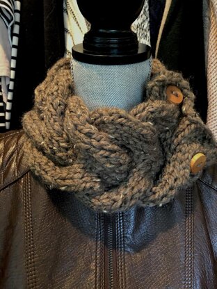 Aspen Twist Cowl