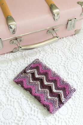 Twenty To Make Crocheted Purses by Anna Nikipirowicz
