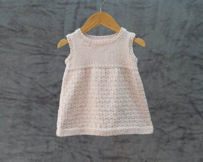 P162 Dotty Short Sleeved and Sleeveless Dress