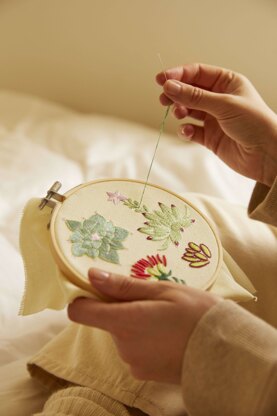DMC Mindful Making: The Serene Succulents Embroidery Duo Kit 
