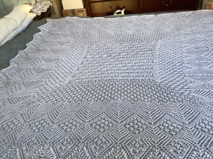 Heirloom Christening Shawl - Knitting Pattern For Babies in Debbie Bliss Rialto Lace