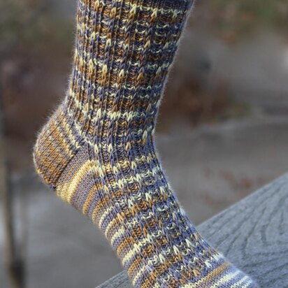 Free Fallin' Socks - knitting pattern