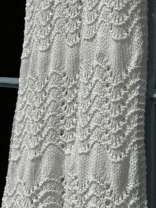 Line and Light Summer Wrap