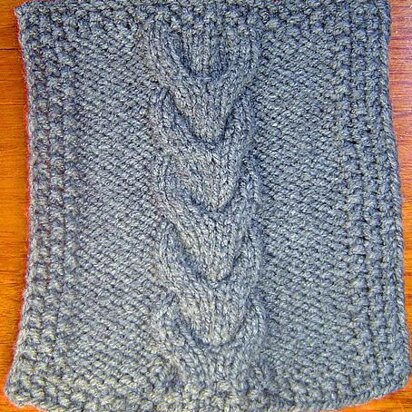 HORSESHOE CABLE Square - knitting pattern