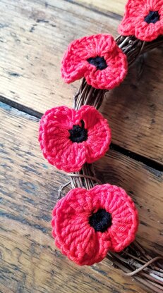 Crochet Remembrance 'Poppy Brooch' and 'Wreath'