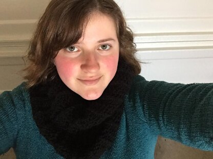 Dauntless Infinity Scarf (from Divergent)