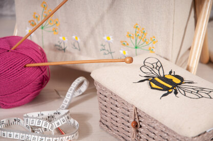 Hobbygift Linen Bee Small Basket Sewing Box