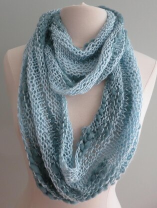 Bamboo Thick and Thin Cowl