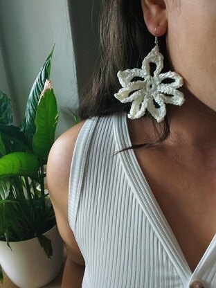 Flora Flower crochet earrings