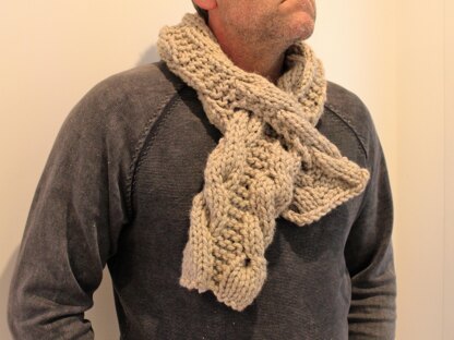 Mens Woodland Cable Keyhole Scarf