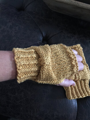 Audrey Gloves