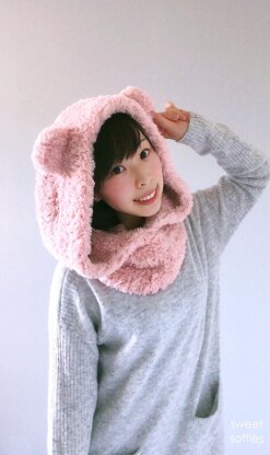 Fluffy Hooded Bear Cowl