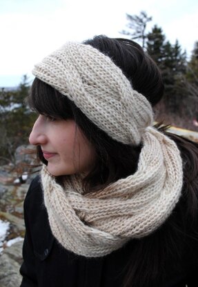 Reversible Cable Infinity Scarf