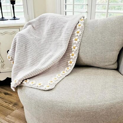 The Daisy Border Throw Blanket