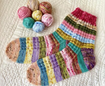 Scrappy Quilt Socks Knitting pattern by Kay Jones | LoveCrafts