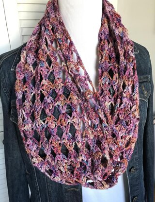 Red Granite Cowl