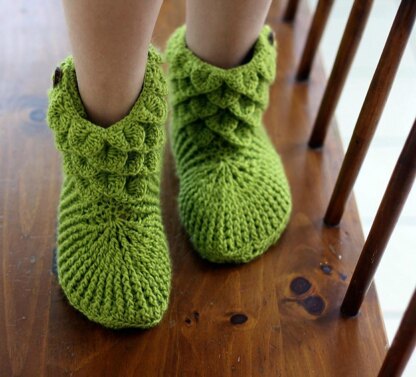 Dragon Slippers Crocodile Stitch Boots (Adult)