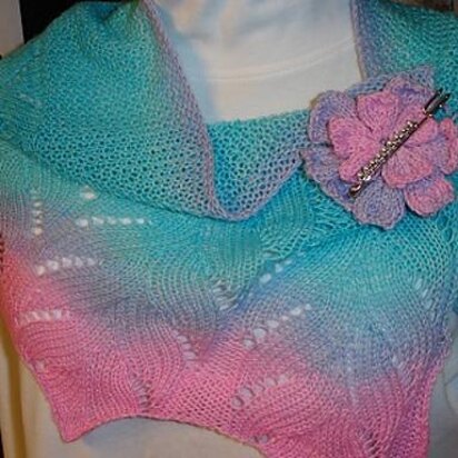 Flower and Lace Shawlette