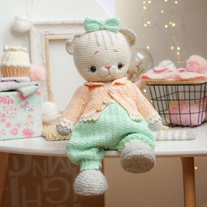 Crochet Doll Clothes Pattern - Outfit Chanel for large toys