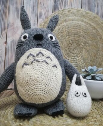 Knitting Pattern -Knit a Totoro with baby