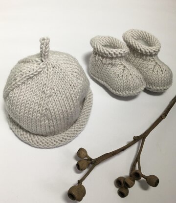 Gumnut Hat and Booties Set BJ53