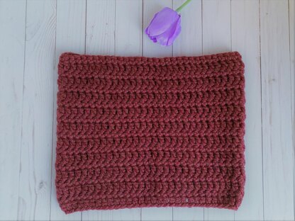 Garnet Cowl