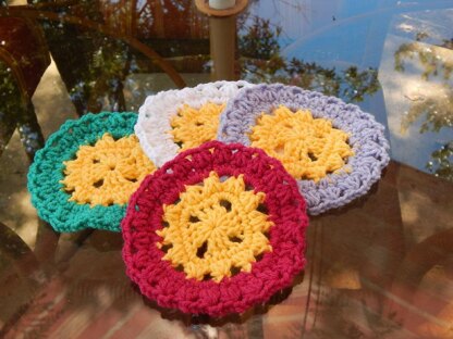 Fun In The Sun Granny Square Coaster Mat