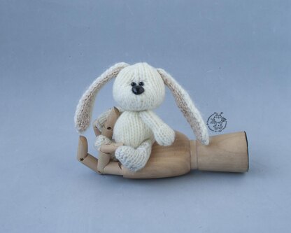 Mini bunny knitting flat