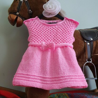 Pink honeycomb dress - knitting pattern