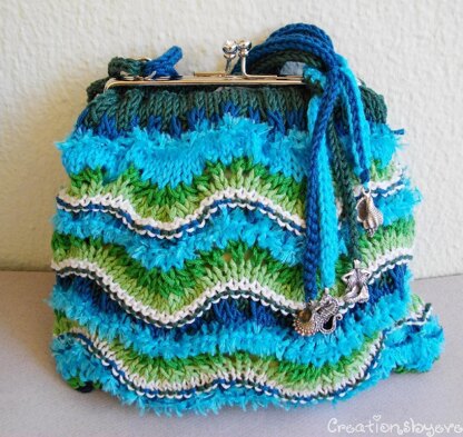 Mediterranean sea waves purse