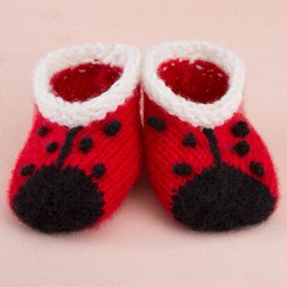 Sweet Lady Bug Booties in Red Heart Anne Geddes Baby - LW3346