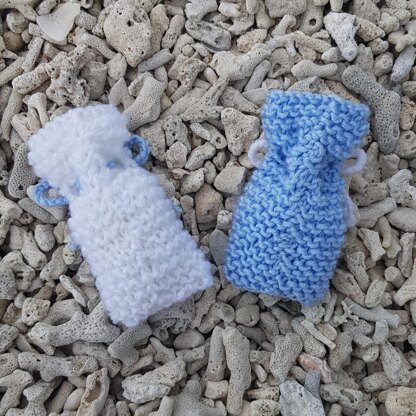 Little Knitted Pouches
