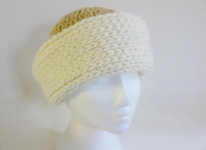 Chunky Roll Brim Hat and Cowl