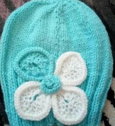 Child Flower Beanie - Easy Knitting Pattern