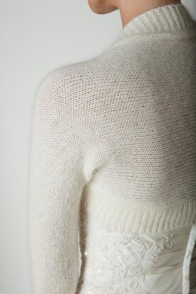 Bolero knitted in one piece