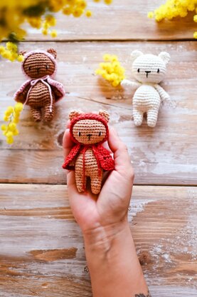 Crochet pattern Bisou the tiny bear