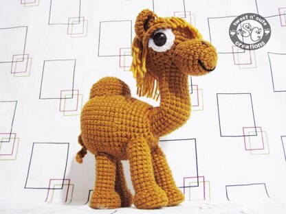 Amigurumi Camel Caelyn