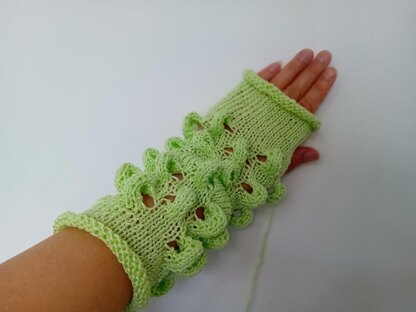 Fingerless Staggered loops