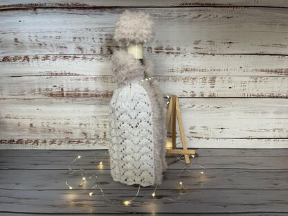 Elegant Lady Bottle Cover and Hat Knitting Pattern