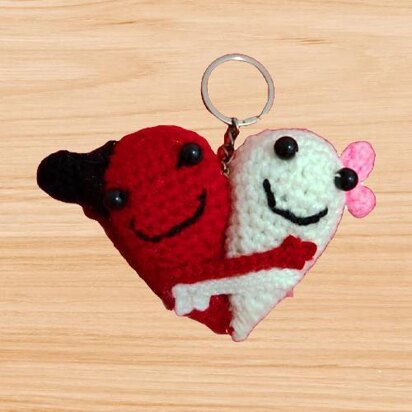 Crochet 3D couple heart keychain pattern
