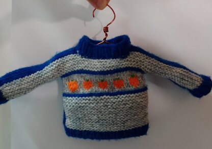 Carrot Sweater (small for Amigurumi )