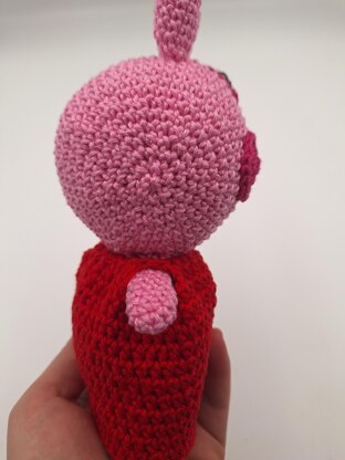 Pink pig with red dress crochet pattern
