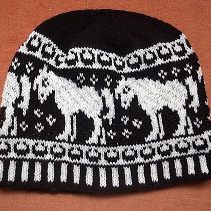 White horse beanie - knitting pattern