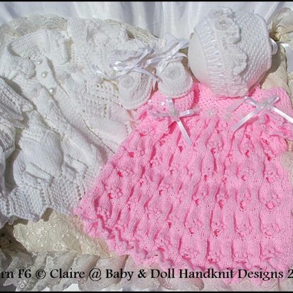 ‘English Country Garden’ Knitting pattern for doll 16-22” or newborn/0-3m baby