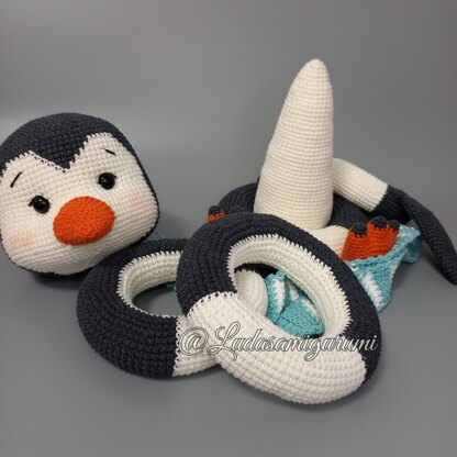 Penguin stacking toy