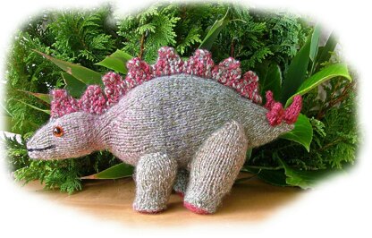 Triceratops and Stegosaurus toy dinosaur knitting pattern