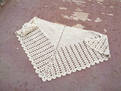 Blanche Shawl