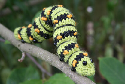 "75 Birds, Butterflies and Beautiful Beasties to Knit and Crochet"