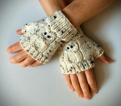 Fingerless Gloves – with OWLS! Includes How-to Video