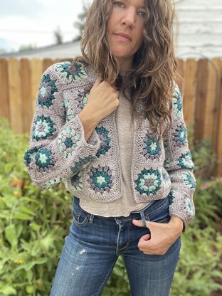 Airie Granny Square Cardigan Crochet pattern by Lindsey Roe